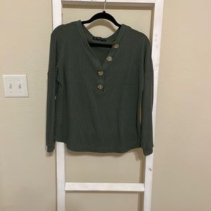Women’s Waffle Knit Long Sleeve Top. Size Medium.